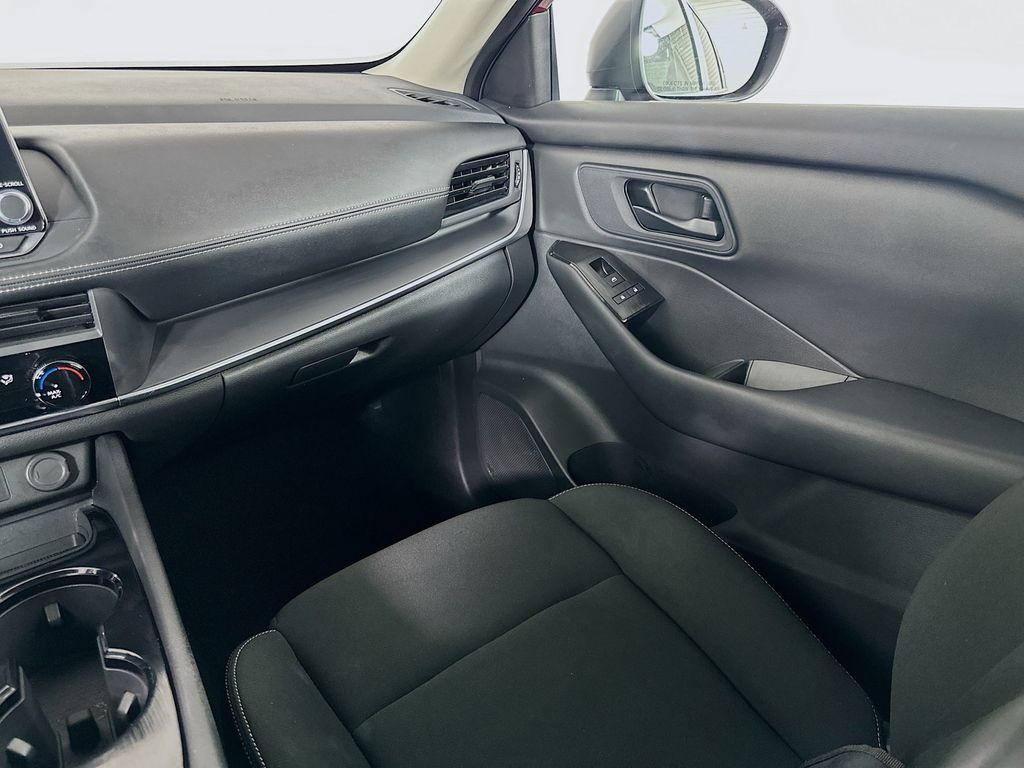 Thumbnail: 2025 Nissan Rogue - 22