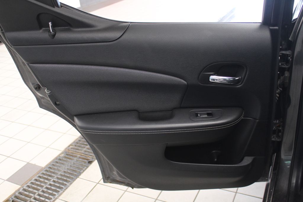 Thumbnail: 2014 Dodge Avenger - 19