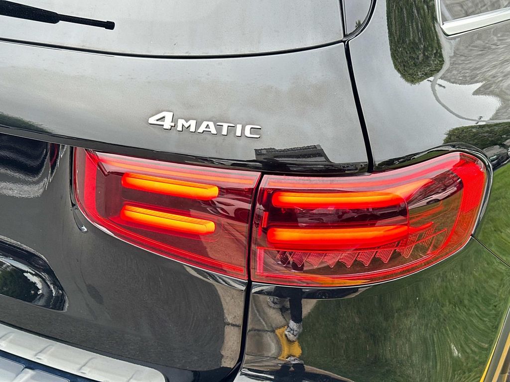 Thumbnail: 2024 Mercedes-Benz GLB - 7