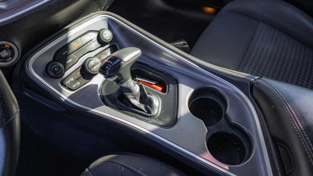 Used 2019 Dodge Challenger SXT 2D Coupe