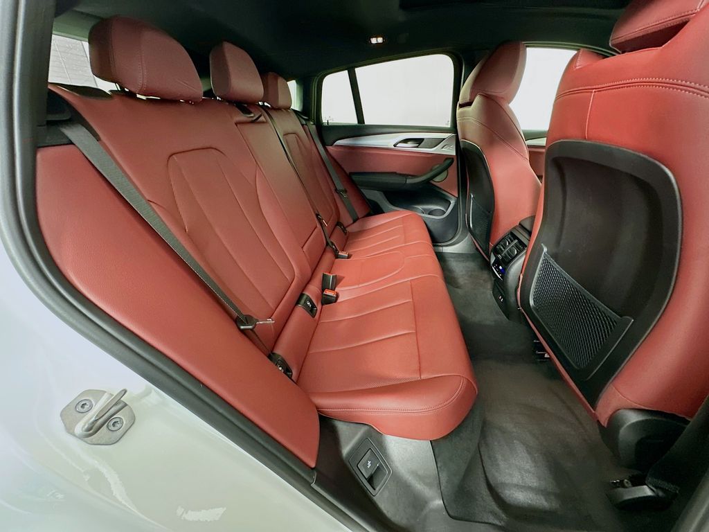 Thumbnail: 2025 BMW X4 - 28