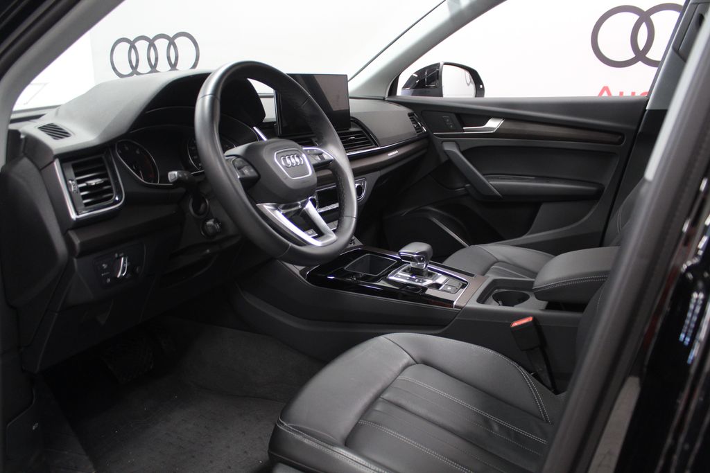 Thumbnail: 2023 Audi Q5 - 9