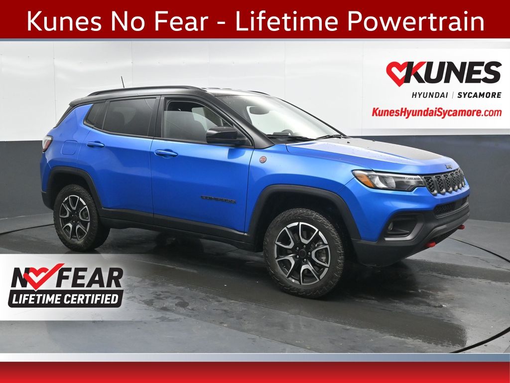 Hydro Blue Pearlcoat 2025 Jeep Compass SUV / Crossover Four-Wheel Drive 8-Speed Automatic