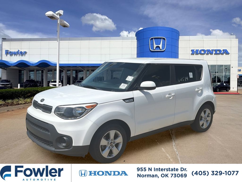 Clear White 2018 Kia Soul Wagon Front-Wheel Drive 6-Speed Automatic