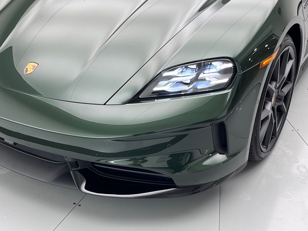 Thumbnail: 2025 Porsche Taycan - 29