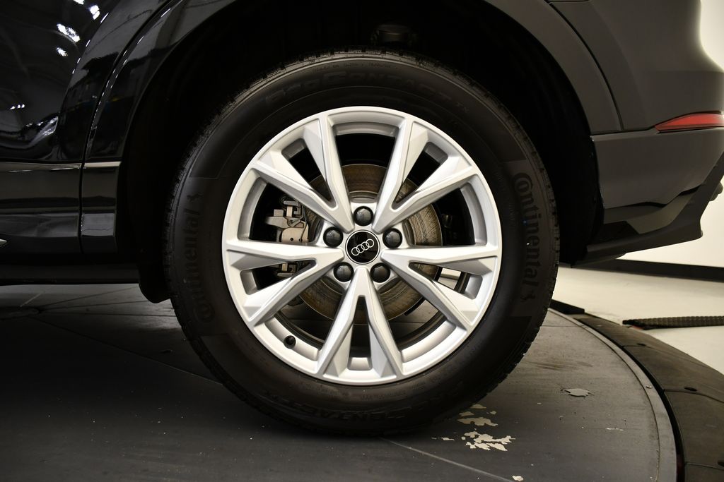 Thumbnail: 2025 Audi Q3 - 15