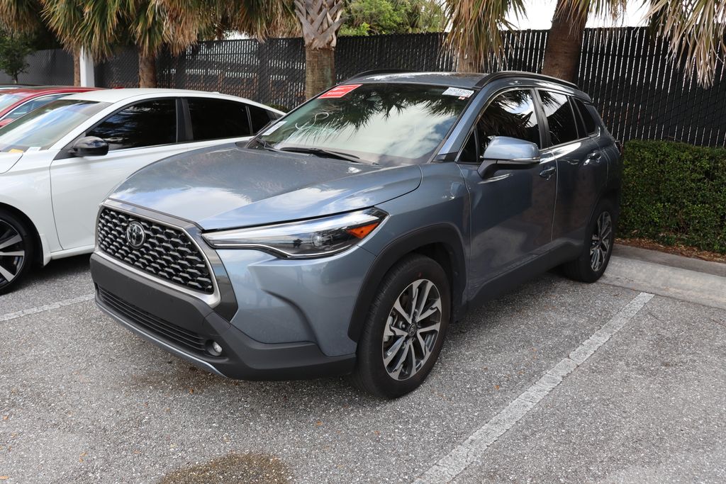 2023 Toyota Corolla Cross XLE -
                West Palm Beach, FL