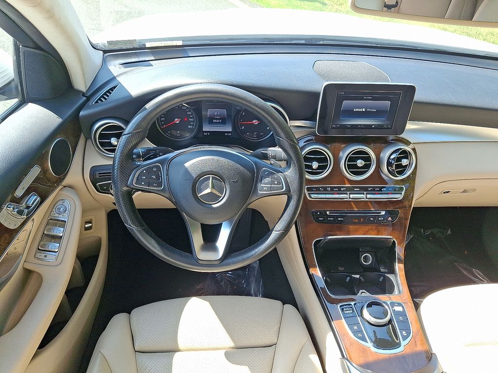Thumbnail: 2017 Mercedes-Benz GLC - 11