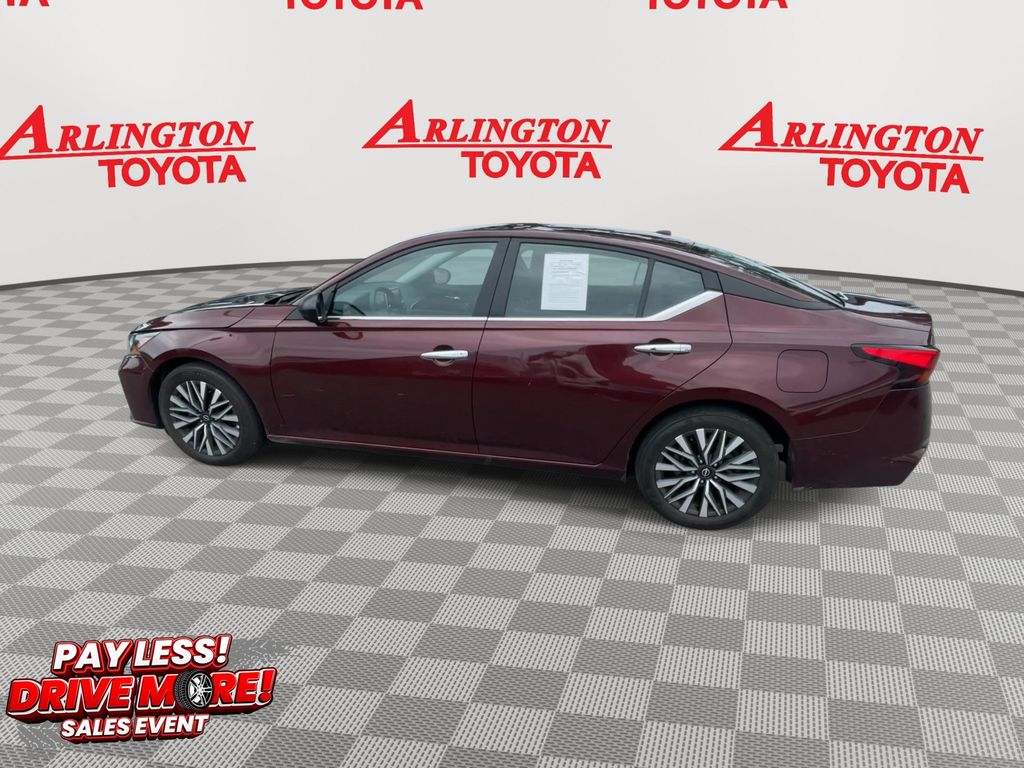 Used 2025 Nissan Altima Sedan