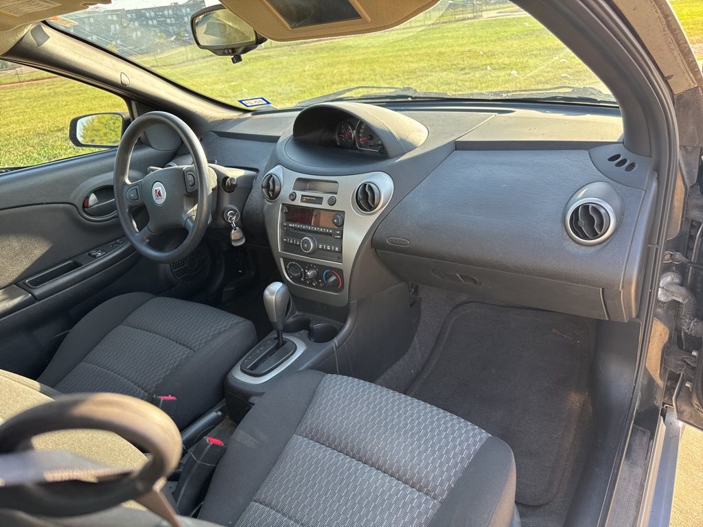 2007 Saturn ION 2 22