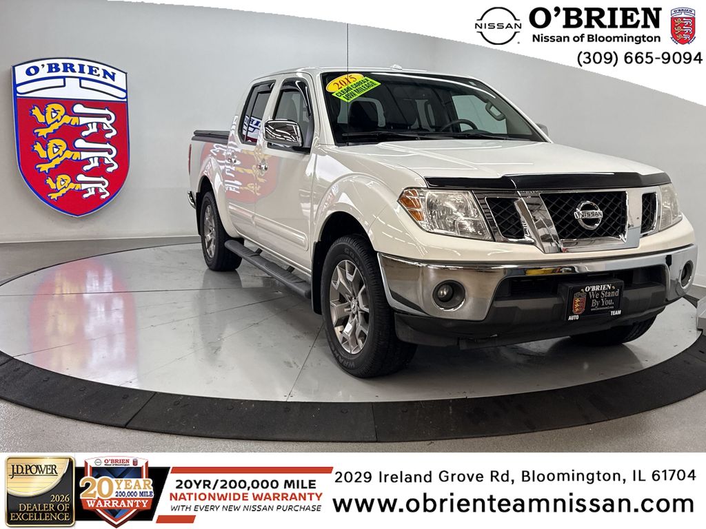 Glacier White 2015 Nissan Frontier Pickup Truck Four-Wheel Drive 5-Speed Automatic Overdrive