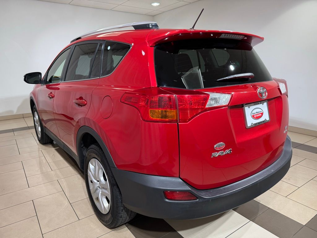 Thumbnail: 2015 Toyota RAV4 - 3