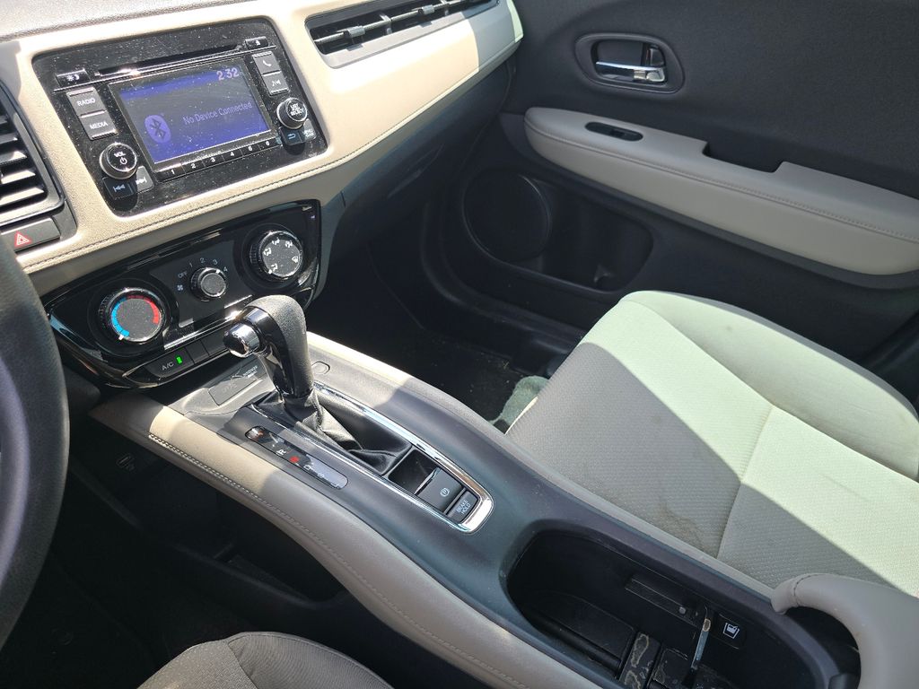 Used 2022 Silver Honda LX image 23