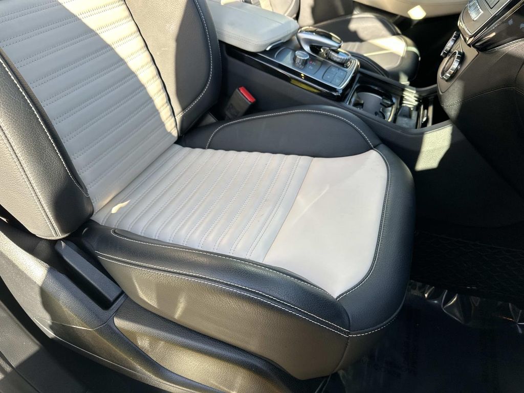 Thumbnail: 2018 Mercedes-Benz GLE - 21