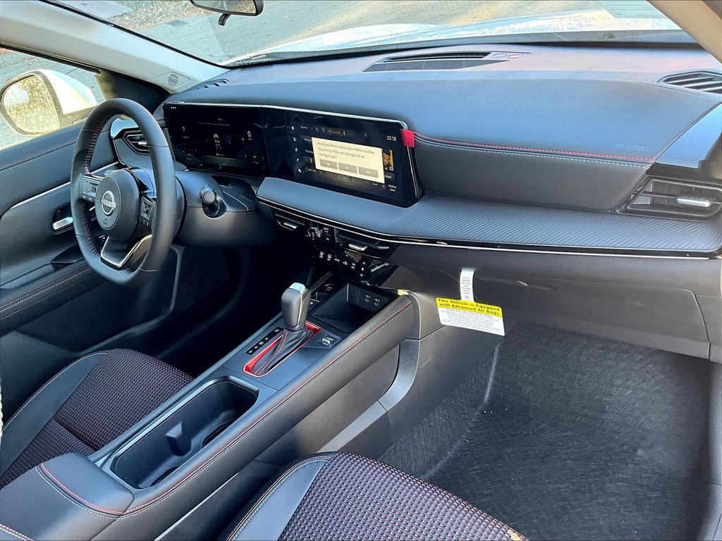 2025 Nissan Kicks — photo 9