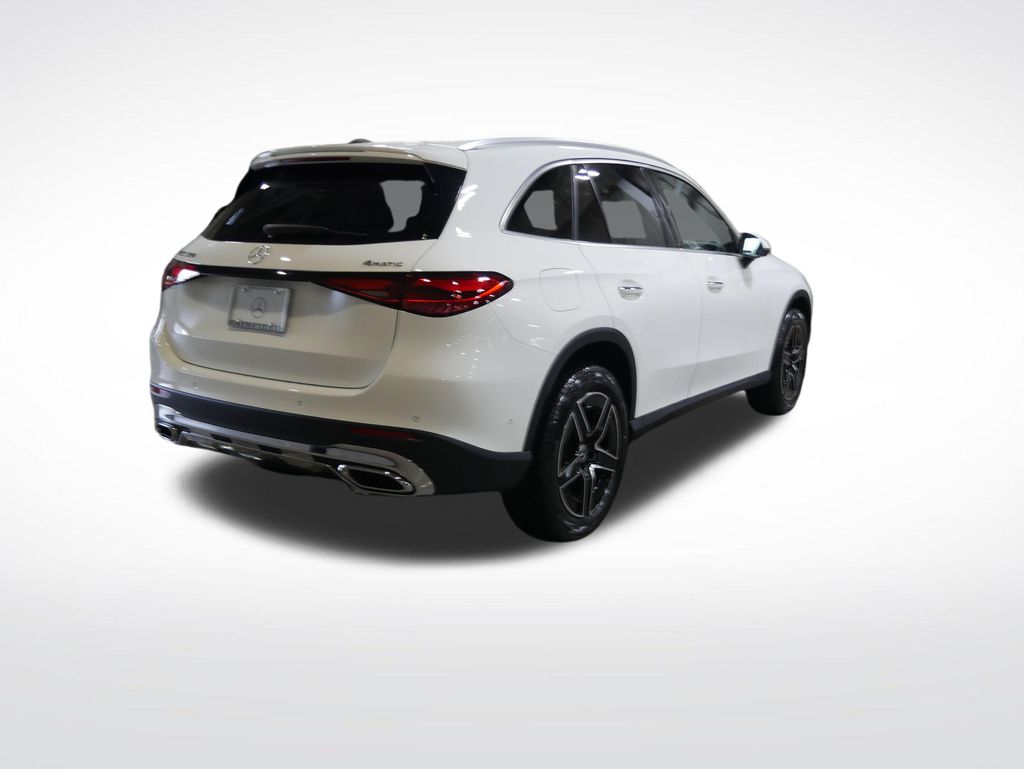 Thumbnail: 2026 Mercedes-Benz GLC - 5