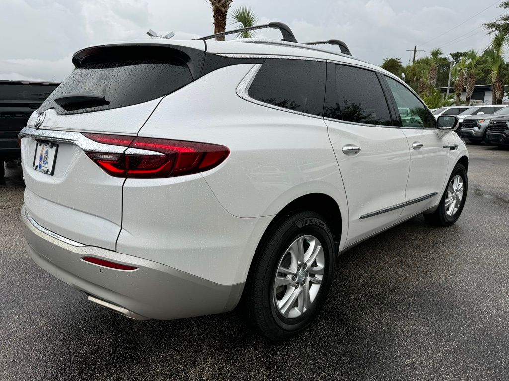 2021 Buick Enclave Essence 8