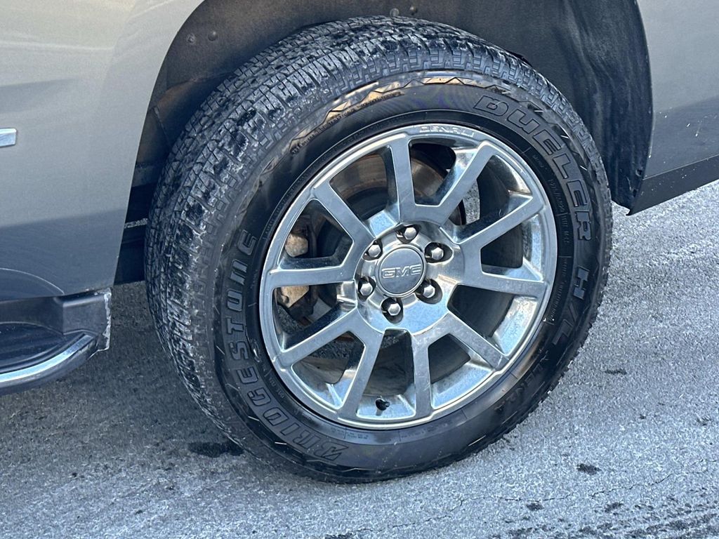 Thumbnail: 2017 GMC Yukon - 16