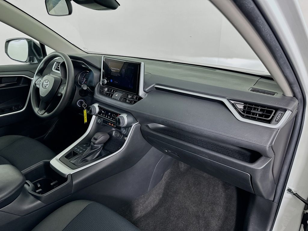 Thumbnail: 2023 Toyota RAV4 - 28