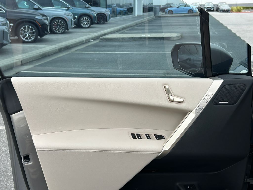 Thumbnail: 2024 BMW iX - 11