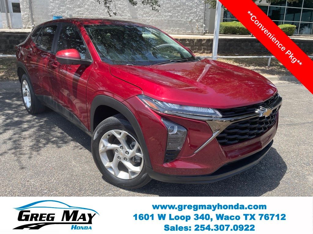 2025 Chevrolet Trax LS - 0