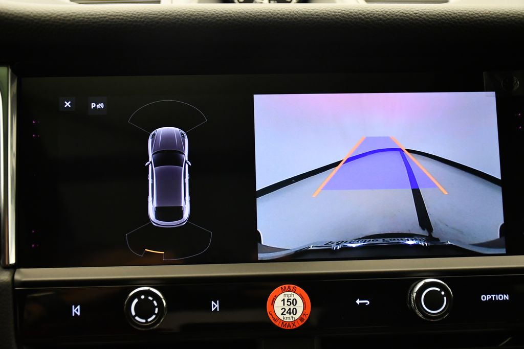 Thumbnail: 2025 Porsche Macan - 30