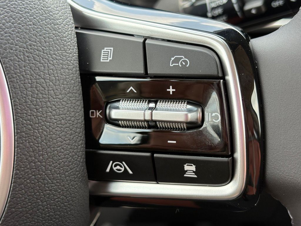 New 2026 Kia Carnival MPV Van