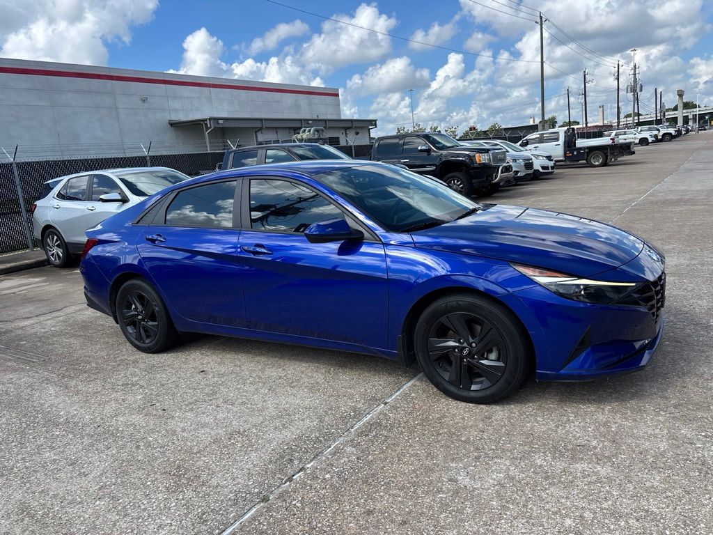 2023 Hyundai Elantra SEL Blue at Community Toyota