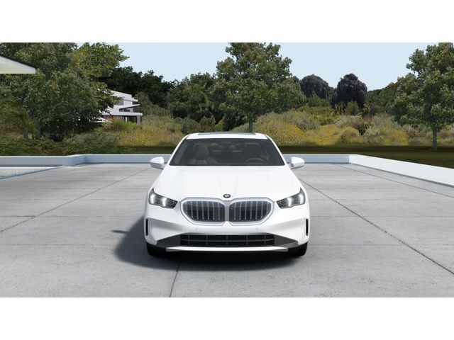 Thumbnail: 2026 BMW 5 Series - 3