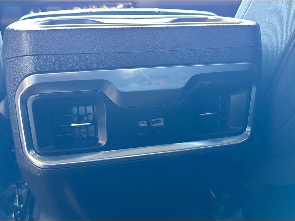 Used 2025 White GMC Elevation image 25