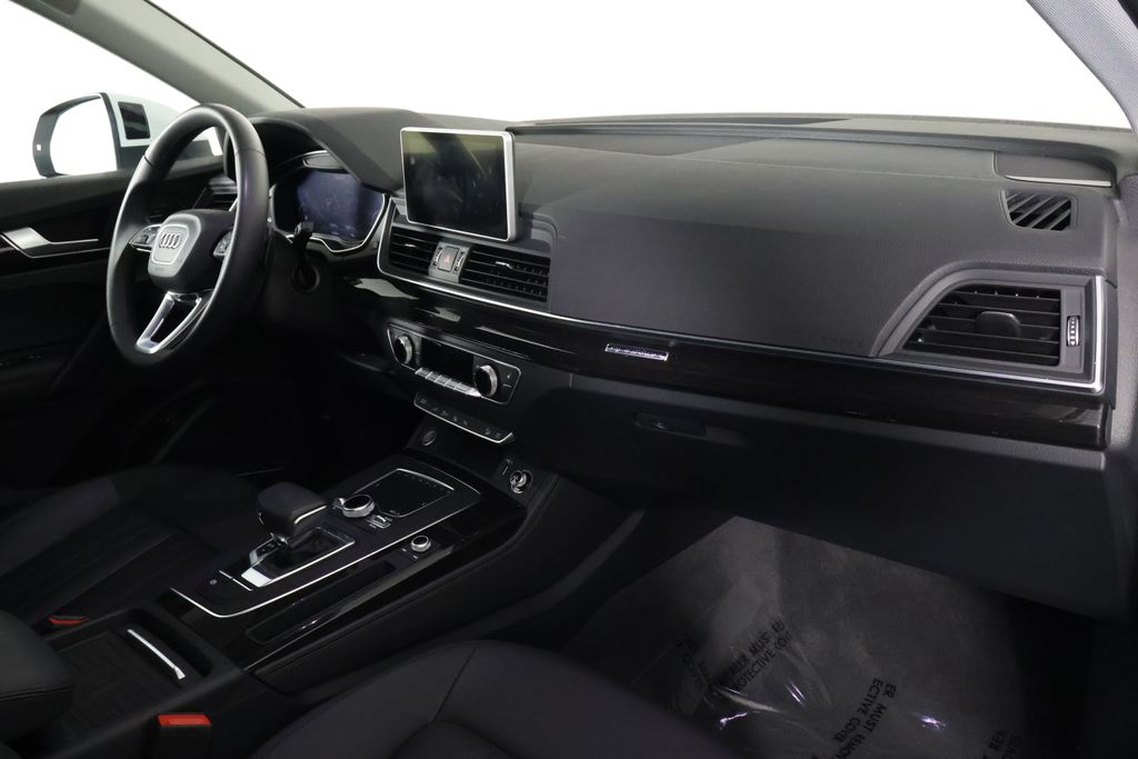 Thumbnail: 2020 Audi Q5 - 9