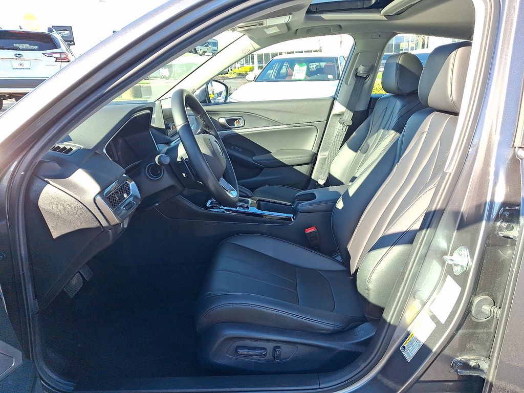 Thumbnail: 2025 Acura Integra - 13