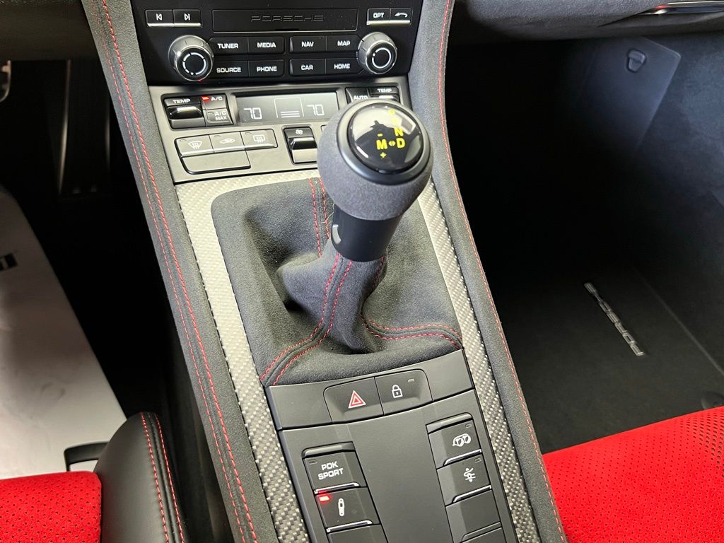 Thumbnail: 2025 Porsche  - 11