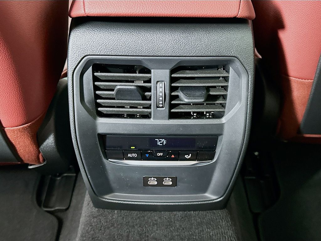 Thumbnail: 2026 BMW i4 - 18