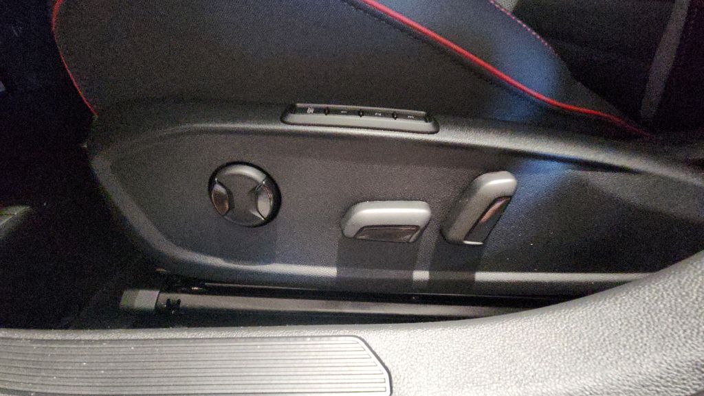 2025 Volkswagen Golf GTI