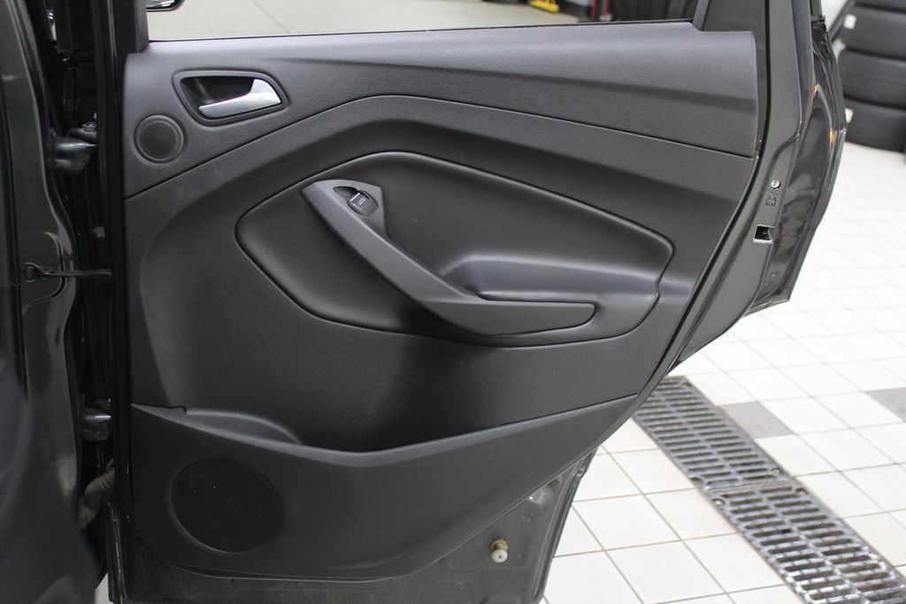 Thumbnail: 2017 Ford Escape - 27