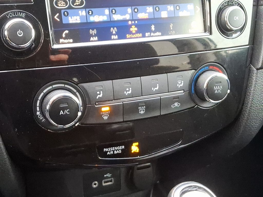 Thumbnail: 2020 Nissan Rogue - 16