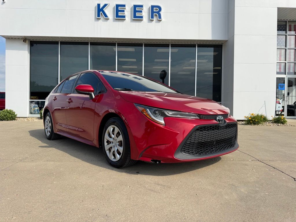 Barcelona Red Metallic 2021 Toyota Corolla LE FWD Sedan Front-Wheel Drive Continuously Variable Transmission