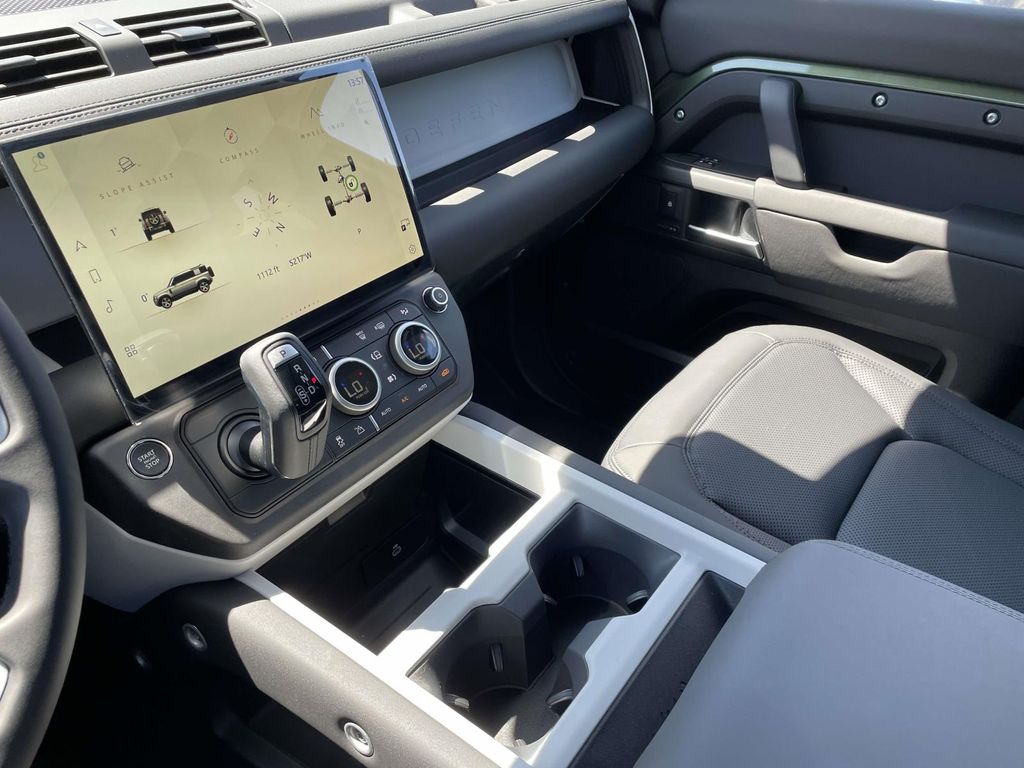 New 2026 Green Land Rover S image 31