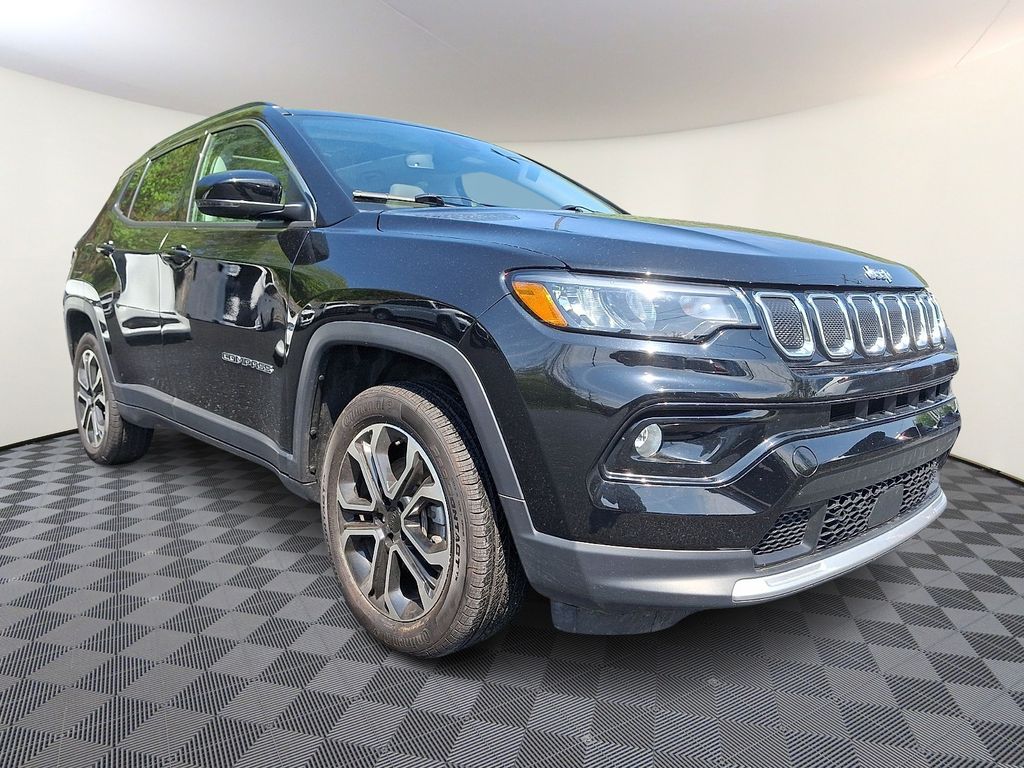 Diamond Black Crystal Pearlcoat 2022 Jeep Compass Limited 4WD SUV / Crossover Four-Wheel Drive 9-Speed Automatic