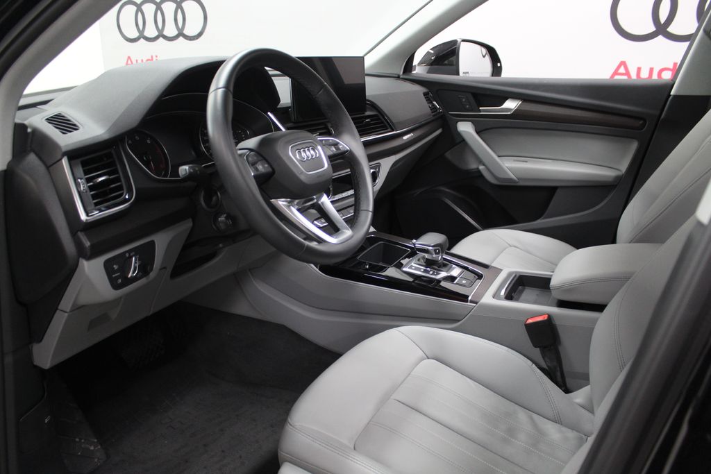 2022 Audi Q5 e Premium 10
