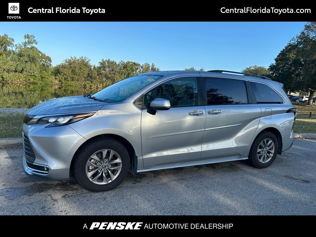 Thumbnail: 2024 Toyota Sienna - 1