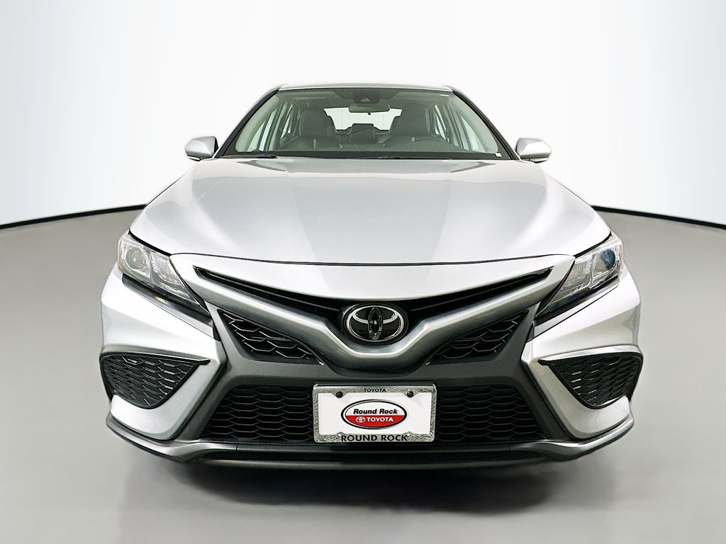 2023 Toyota Camry SE 2