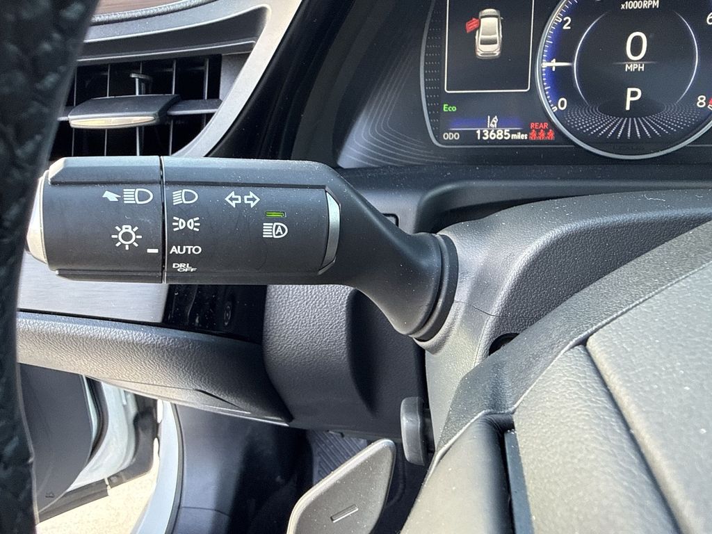 Thumbnail: 2025 Lexus ES - 28