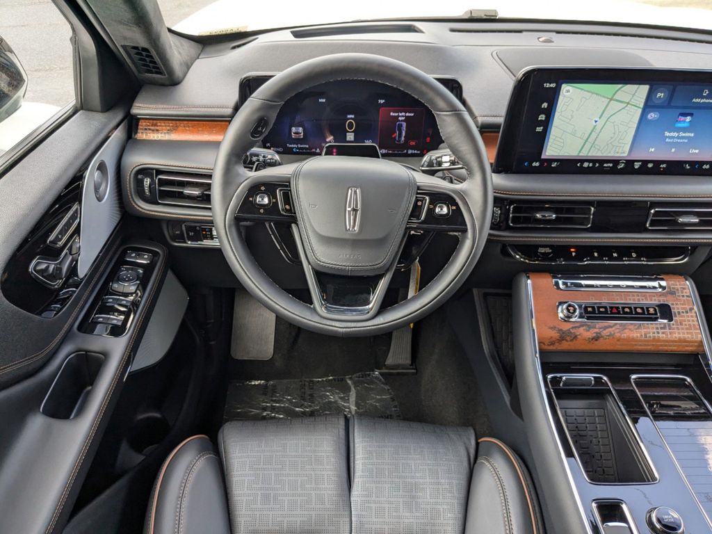 2025 Lincoln Aviator Black Label
