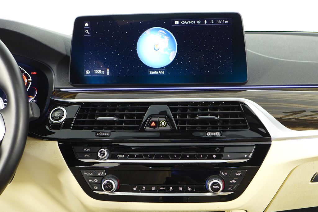 Thumbnail: 2022 BMW 5 Series - 25