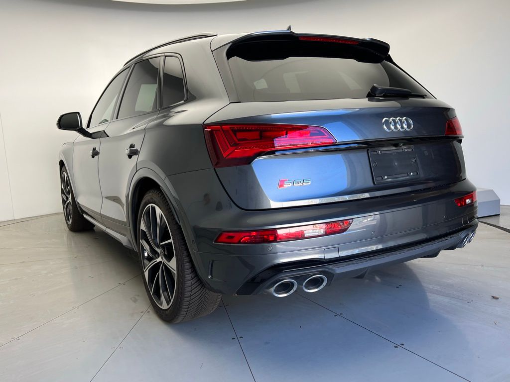 Thumbnail: 2021 Audi SQ5 - 4