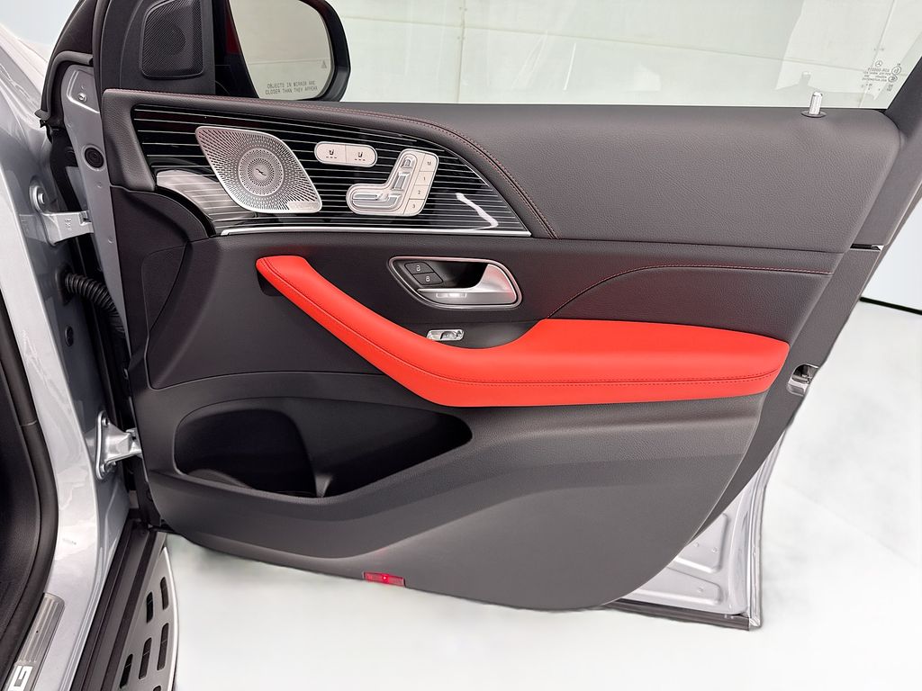 Thumbnail: 2026 Mercedes-Benz GLE - 25