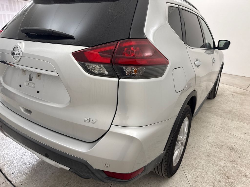 2019 Nissan Rogue SV - Photo 21