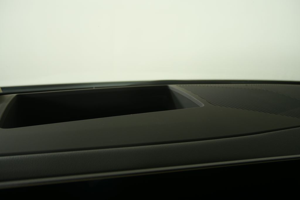 Thumbnail: 2026 BMW 5 Series - 21